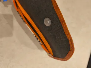 Estuche/Cartera hacha a mano en Madagascar