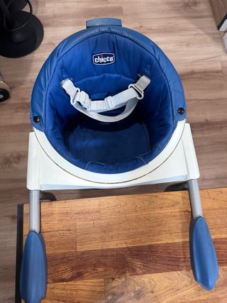 Trona GIRATORIA portátil Chicco azul