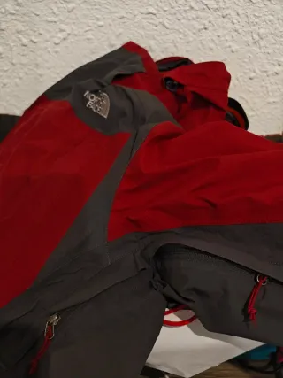 Chaqueta The North Face Gore-Tex Roja/Gris Talla M