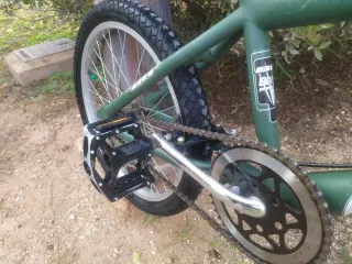 Bicicleta BMX verde