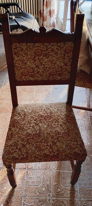 Tavolo legno massiccio con 6 sedie