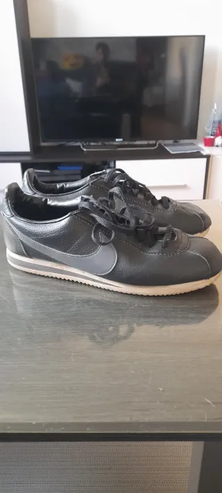Nike Cortez Talla 44 Negro/Gris