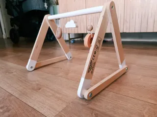 Arco de actividades de madera Vertbaudet