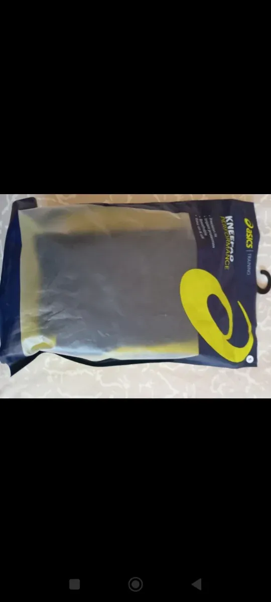 Rodilleras Voleibol Asics sin abrir