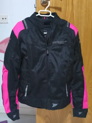 Chaqueta motera mujer negra y rosa.sin estrenar