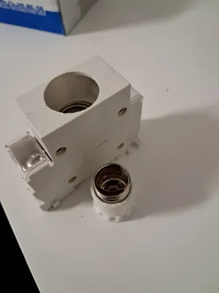 Base para fusibles RL8-63TH