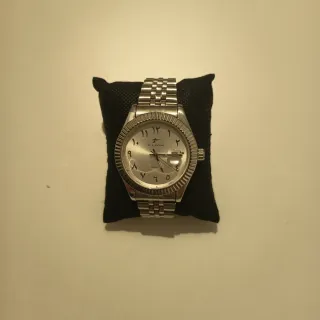 Reloj RICCHIO plateado esfera blanca