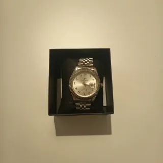 Reloj RICCHIO plateado esfera blanca