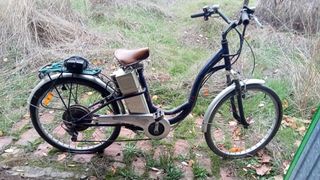 Bicicleta eléctrica paseo azul