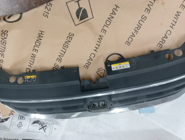 REJILLA FRONTAL VW TIGUAN II TOQUE