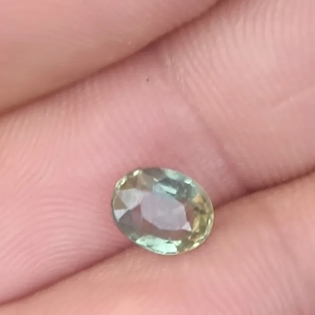 1.54ct Zafiro Verde Certificado