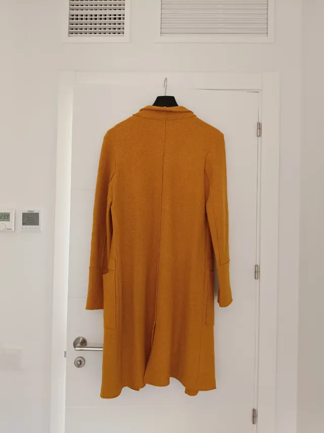 Abrigo Easy Wear amarillo talla S