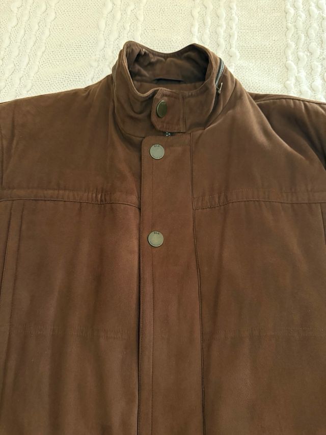 Parka marrón hombre calentita.