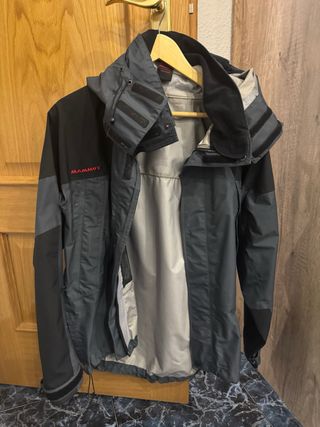 Chaqueta Mammut Gore-Tex Negra/Gris