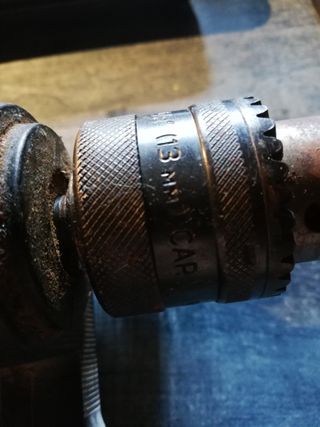 Taladro Black & Decker BD154R 570W