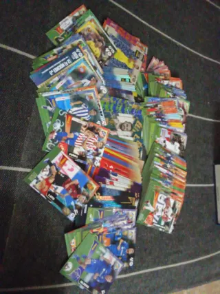 Lote 200 Cromos Megacracks 2025-26 diferentes