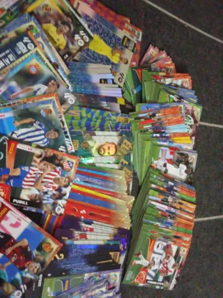Lote 200 Cromos Megacracks 2025-26 diferentes