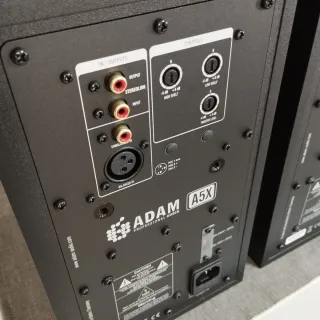 Altavoces Adam Audio A5X