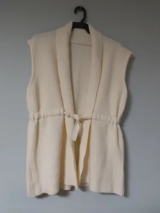 Rebeca de lana beige talla única