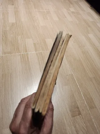 Lote 4 tebeos antiguos eróticos.