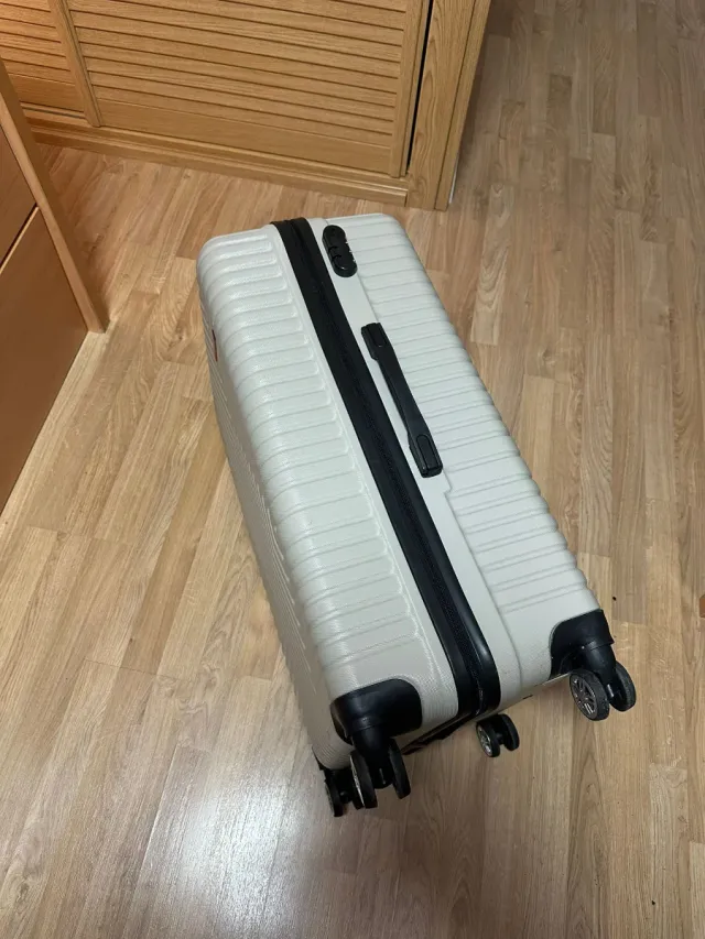 Maleta de viaje beis