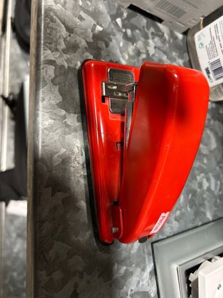 Grapadora Petrus Roja