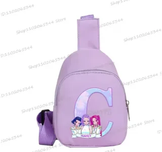 Mochila cruzada  con diseño HUNTR/X elije la letra