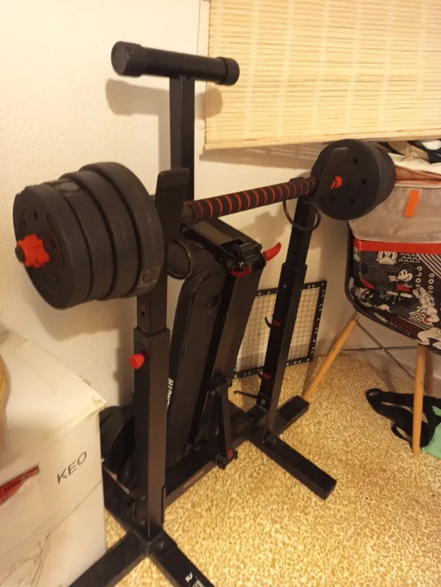 Banco musculación + barra + pesas