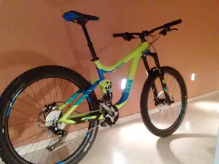 Bicicleta de Montaña Giant reign