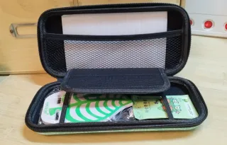 Custodia Nintendo Switch Lite con design foglie