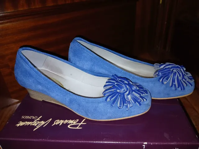 Zapatos de cuña azules para mujer