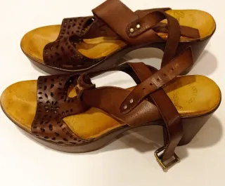 Sandalias de piel marrones talla 41