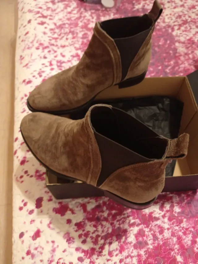 Botines Alpe seminuevos.  Hechos en España.