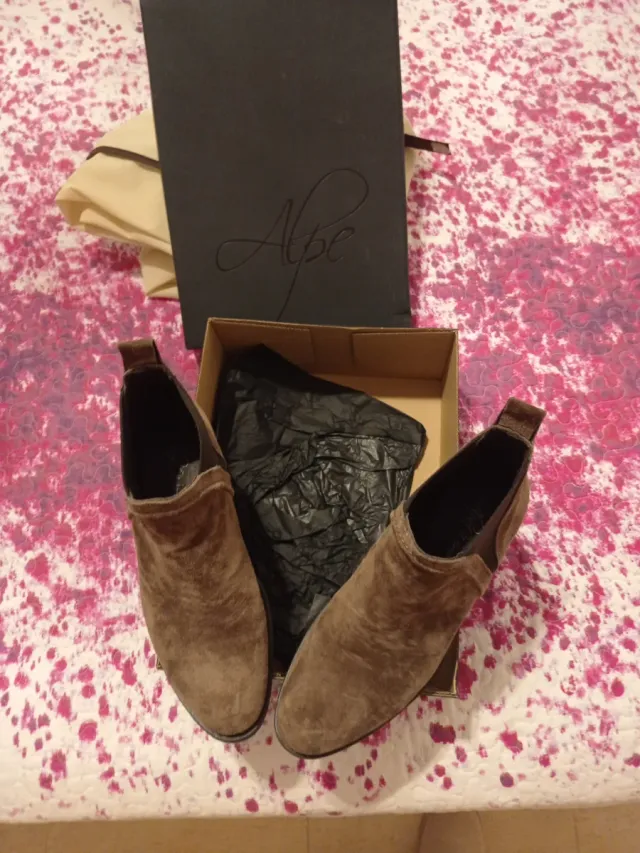 Botines Alpe seminuevos.  Hechos en España.