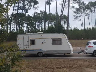 Caravana Bürstner City 470 TS con cama isla