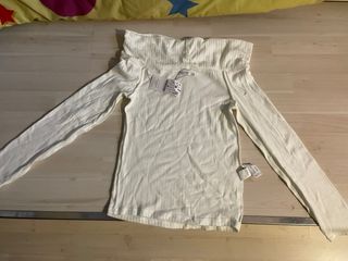 Top blanco manga larga cuello drapeado