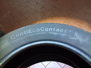 Pneumatici Continental 215/60 R17