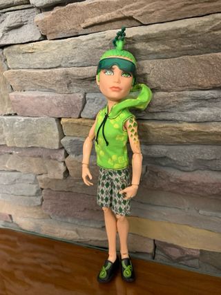 Muñeco Deuce Gorgon Scaris Monster High completo