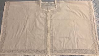 Blusa blanca vintage con puntilla de ganchillo