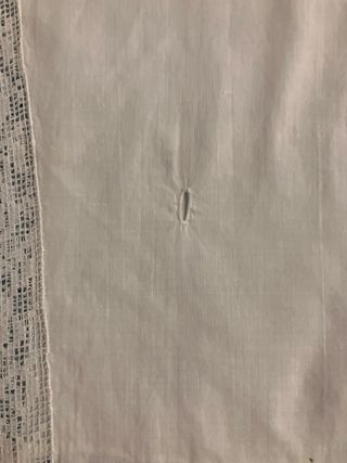 Blusa blanca vintage con puntilla de ganchillo