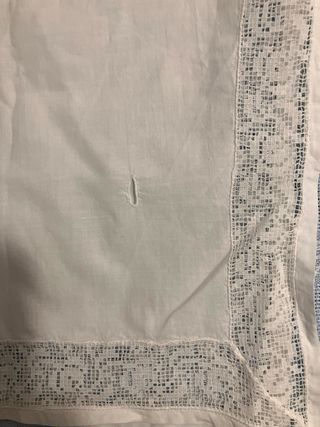 Blusa blanca vintage con puntilla de ganchillo