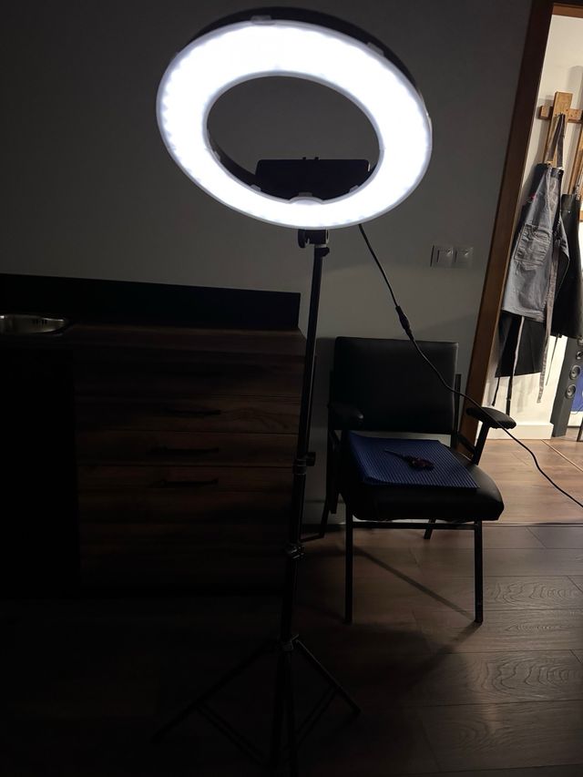 Aro de luz con trípode