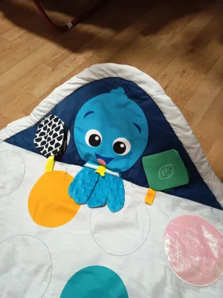 Manta de actividades para bebé