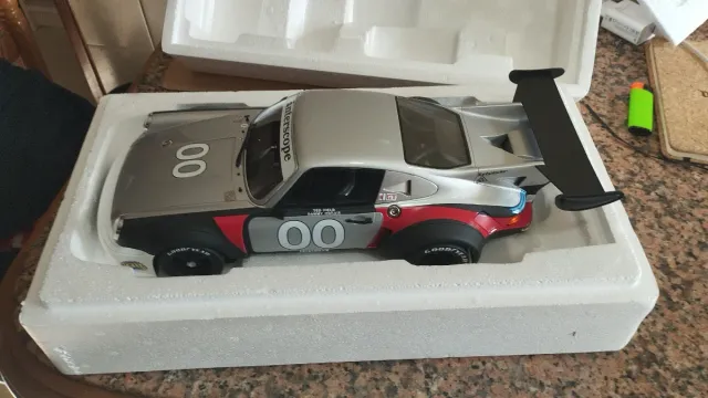 Porsche 911  RSR 1/12