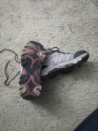 Botas de montaña niña talla 34 waterproof