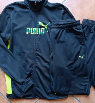 Conjunto deportivo Puma negro y verde