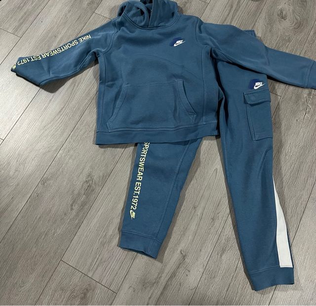 Conjunto Nike niño sudadera y pantalón