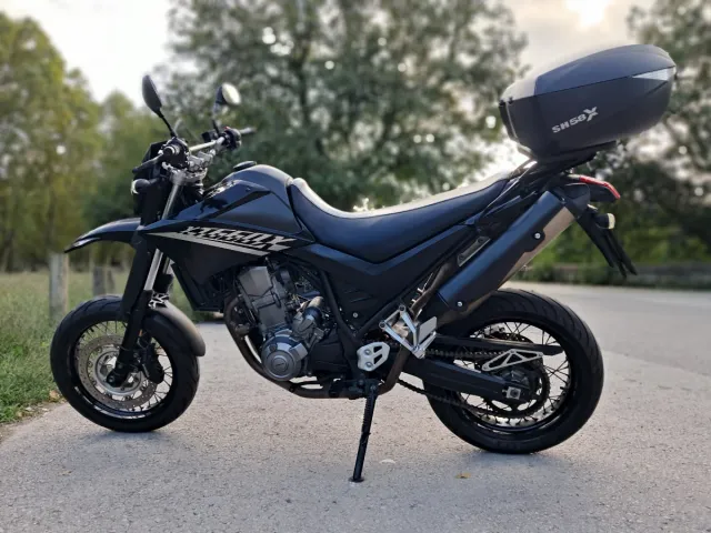 Yamaha XT660X Supermotard Negra