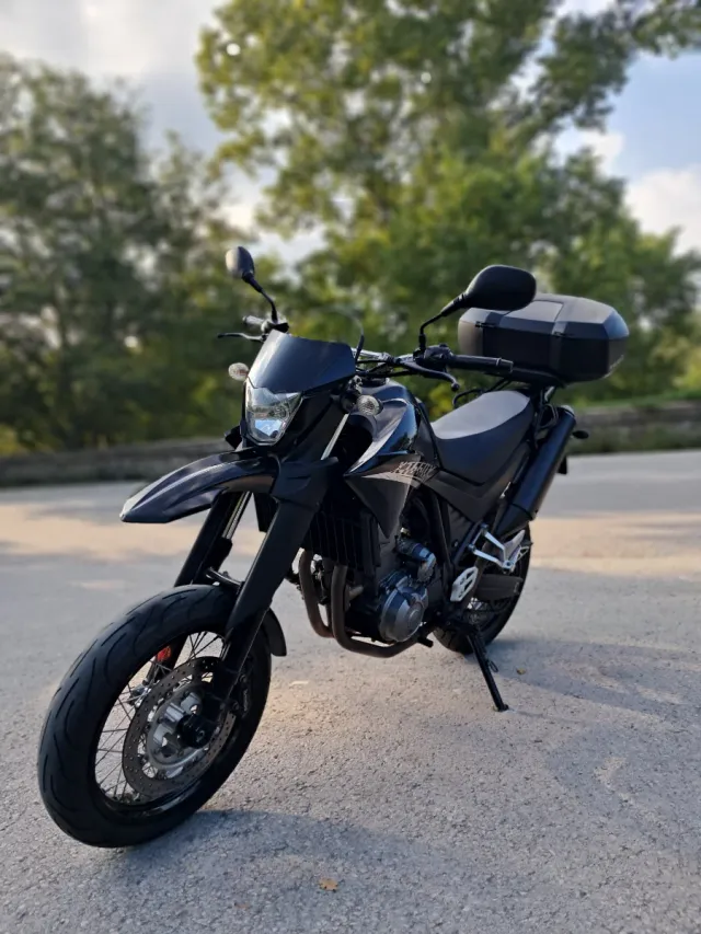 Yamaha XT660X Supermotard Negra
