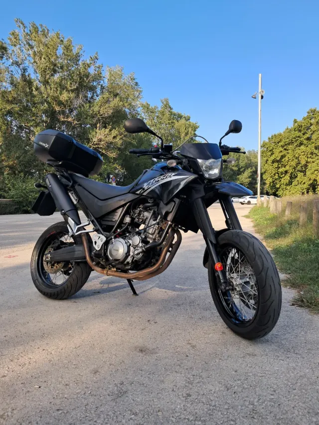 Yamaha XT660X Supermotard Negra